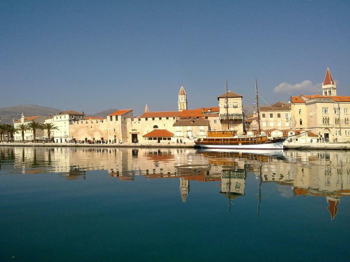 La Vie Est Belle Lägenhet Trogir Exteriör bild